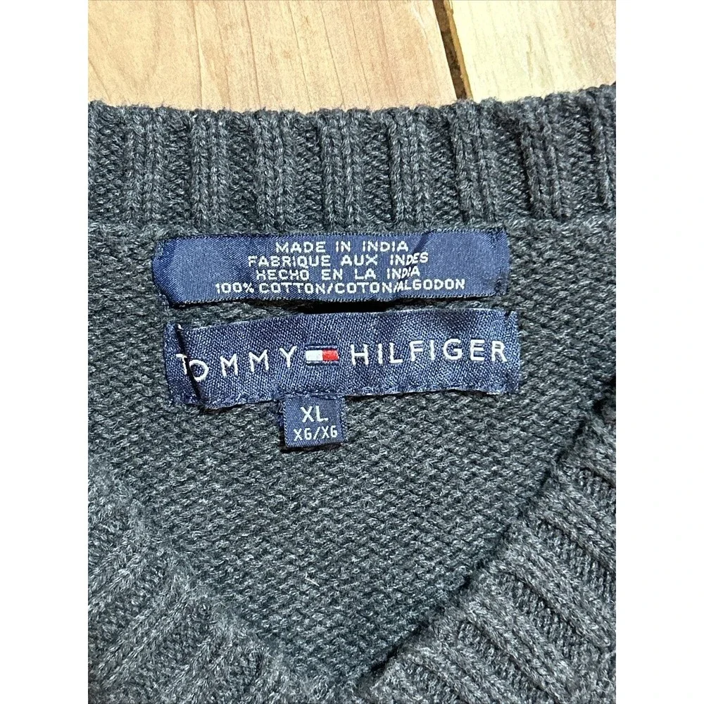 Tommy Hilfiger Mens Grey Pullover W/ Blue Str V Neck Sweater Vest - Size XL EUC - Picture 6 of 7